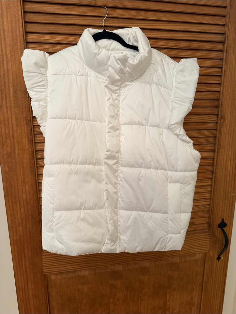 ODDY White Ruffle-Sleeve Puffer Vest